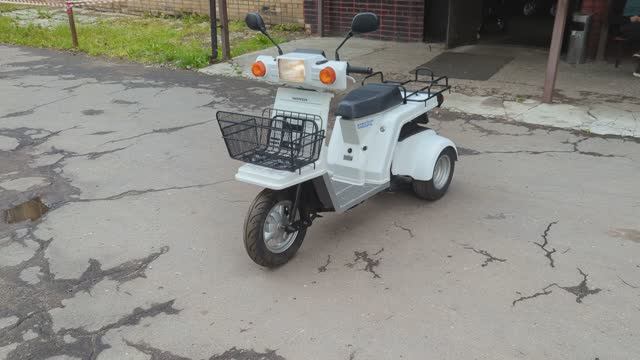 Скутер Honda Gyro X TD02 (121HA11) смотреть онлайн