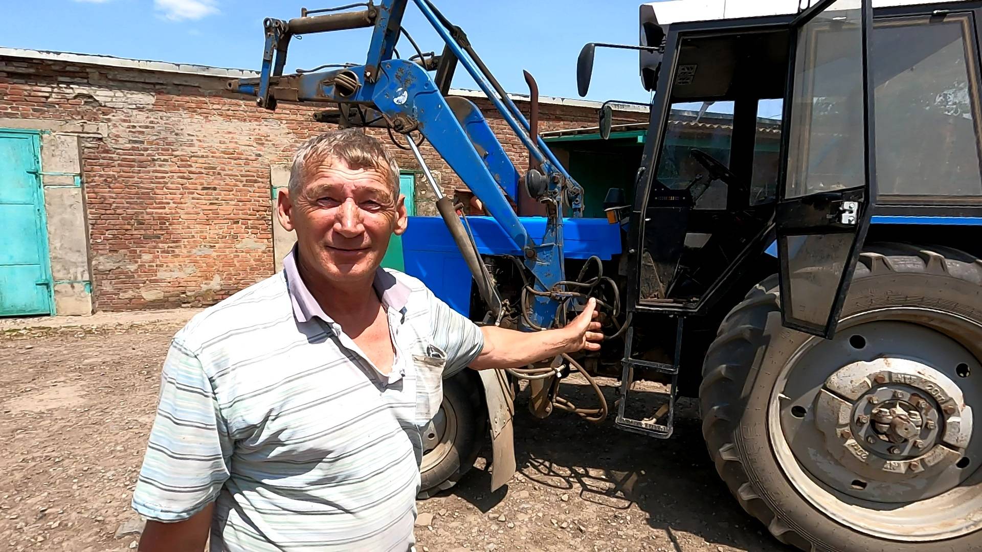 Все идет по старому плану! Уборка сена, ремонт комбайнов и так далее! смотреть онлайн