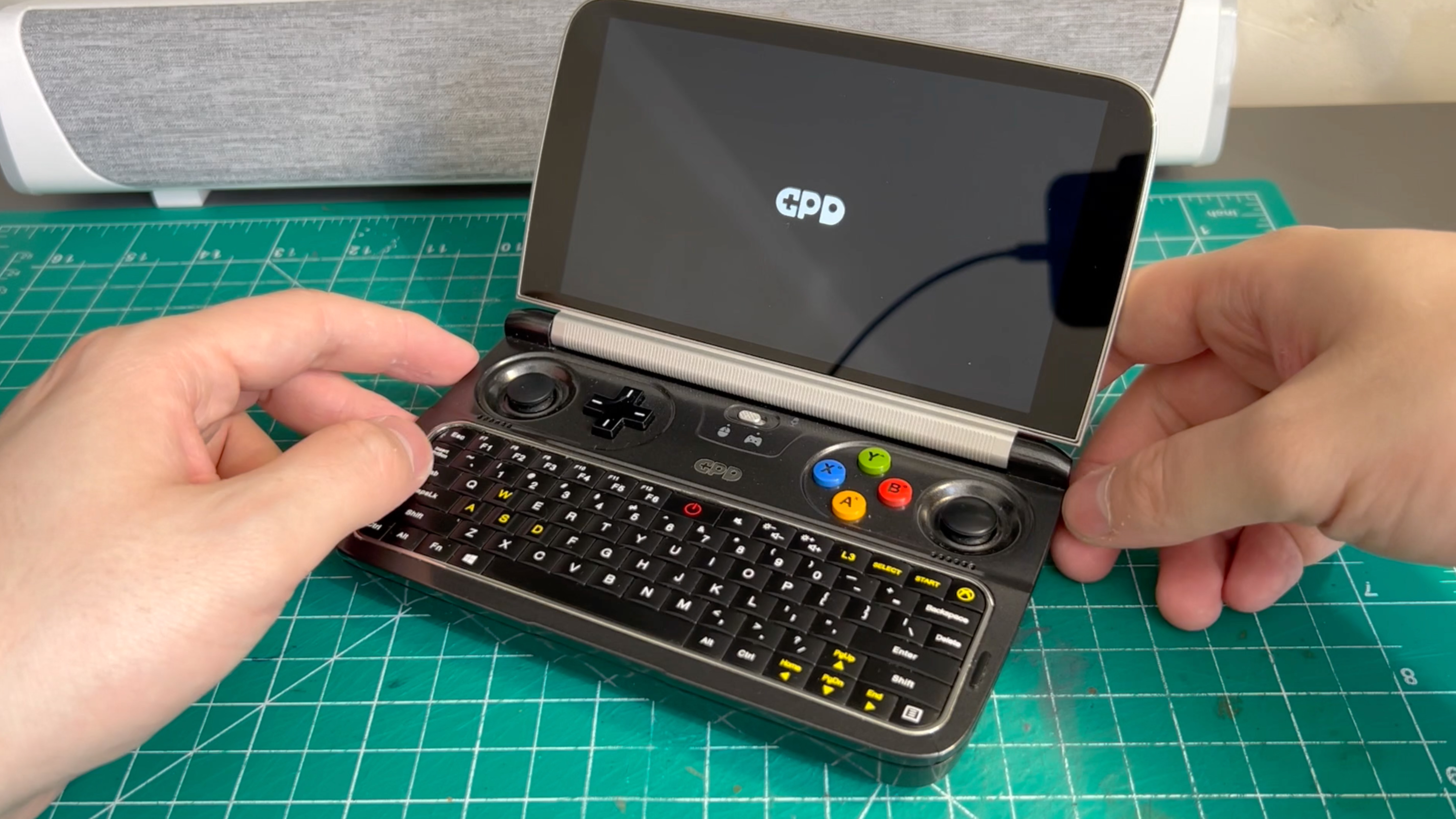 GPD WIN 2 - разбор / замена термопасты