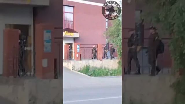 В Екатеринбурге на сотрудницу федерального телевидения напали абу-бандиты смотреть онлайн