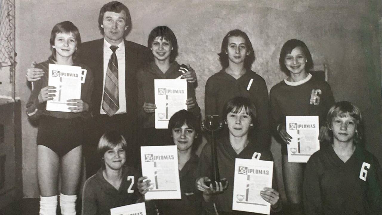 Волейбол. Заслуженный тренер СССР и России Виталий Павлович Плотников. Интервью #4 смотреть онлайн