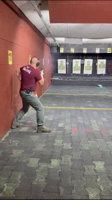 Видео с занятия по огневой подготовке (программа ПП Телохранитель) смотреть онлайн