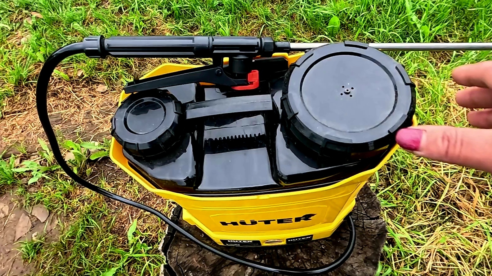 Мои незаменимые помощники!! Самые удобные опрыскиватели для огорода!! смотреть онлайн