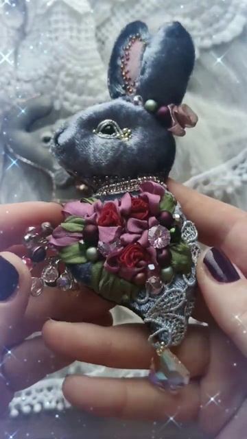 Милые украшения вначале года. #украшенияручнойработы #украшениясвоимируками #брошькупить смотреть онлайн