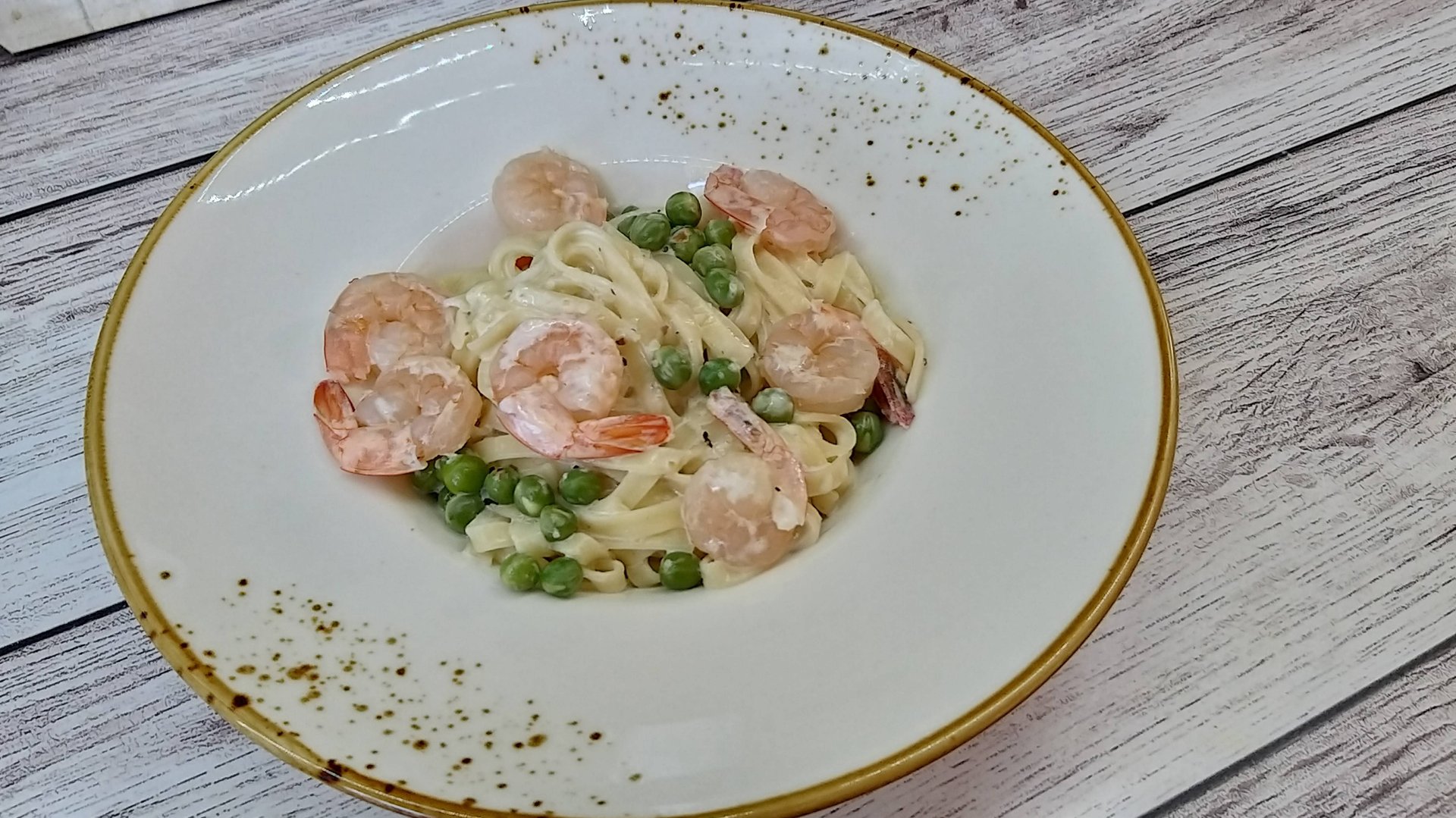 Итальянская ПАСТА С КРЕВЕТКАМИ и горошком в сливочном соусе. Вкусный ужин буквально за 20 минут! смотреть онлайн