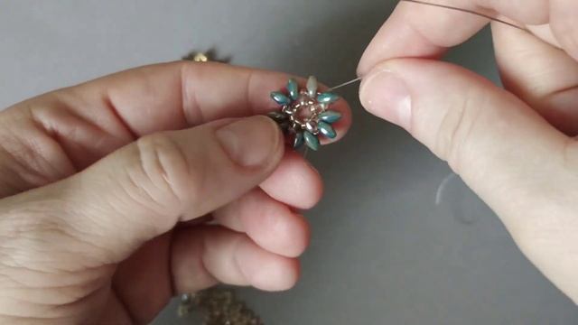 Сплела серьги за 20 минут и отправила подругу красивой на свидание. Не только красиво но и быстро смотреть онлайн