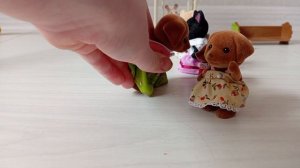 Sylvanian families спецвыпуск-"Строгая мамаша на детской площадке"
