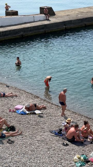 Пляж Ай-Петри в Мисхоре. Сезон начинается #пляжайпетри #мисхорсегодня #мисхор смотреть онлайн