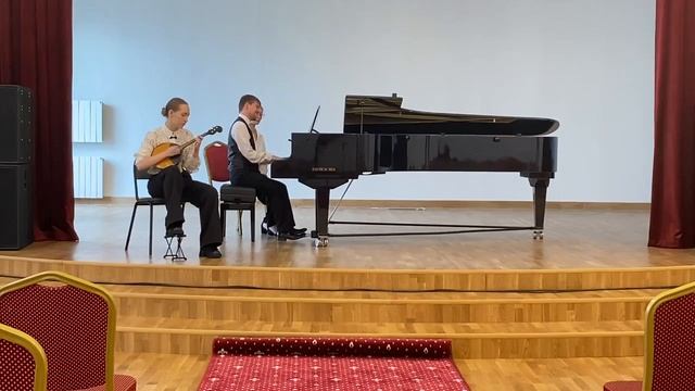 Николай Будашкин - Концерт для домры с оркестром 1я часть. Исп. Татьяна Казанцева и Антон Хазипов смотреть онлайн