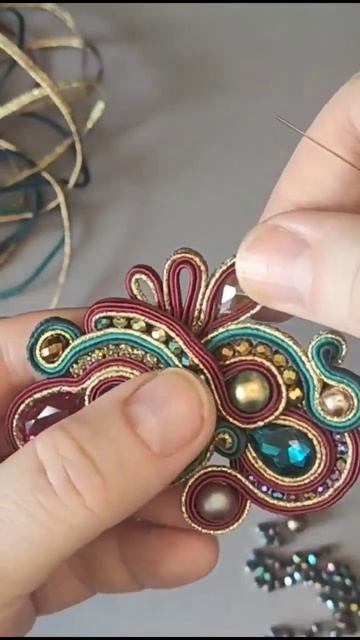 Научиться вышивать украшения в сутажной технике #сутажнаявышивка #украшениясвоимируками смотреть онлайн