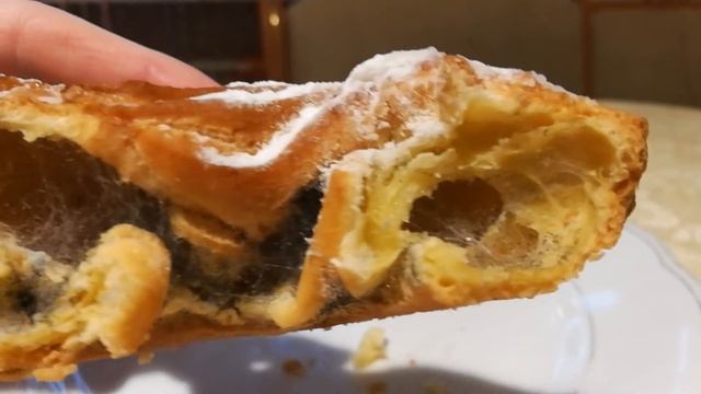 ШОК! ЧЕМ НАС КОРМЯТ! Пирожное с плесенью и паутиной! Магазин Европа 29. г. Курск. Н. Полторацкий смотреть онлайн