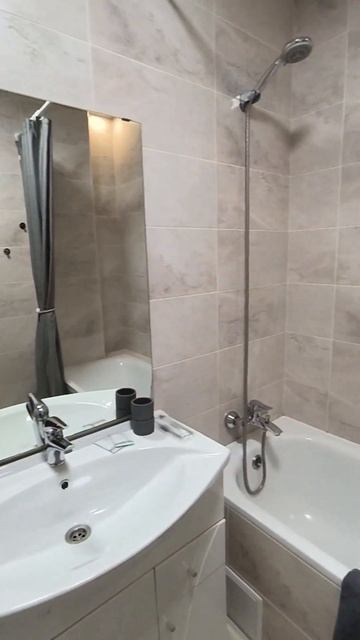 Квартира на сутки у Парка Победы в 10 мин ходьбы от пляжа и Aquamarine Resort & SPA