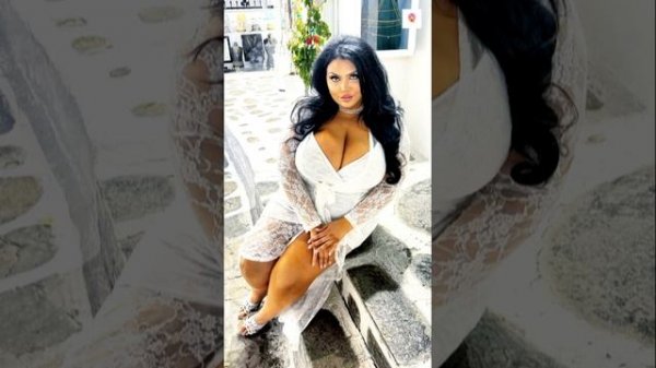 Alex Aspasia Big & Bold American Plus Size Model | Stunning Curvy Fashion Model | Biography.mp4