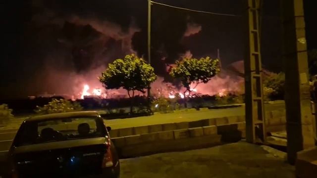 Видео пожара на нефтебазе в Тегеране после израильского авиаудара. смотреть онлайн