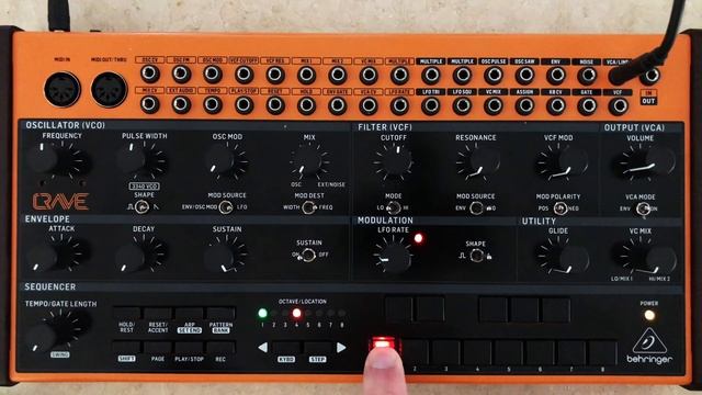 Behringer Crave Tutorial #6 - LFO and Glide смотреть онлайн