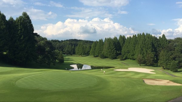 Гольф в 7 утра в Murasakizuka Golf Club & Golf в Японии | Расслабляющий гольф