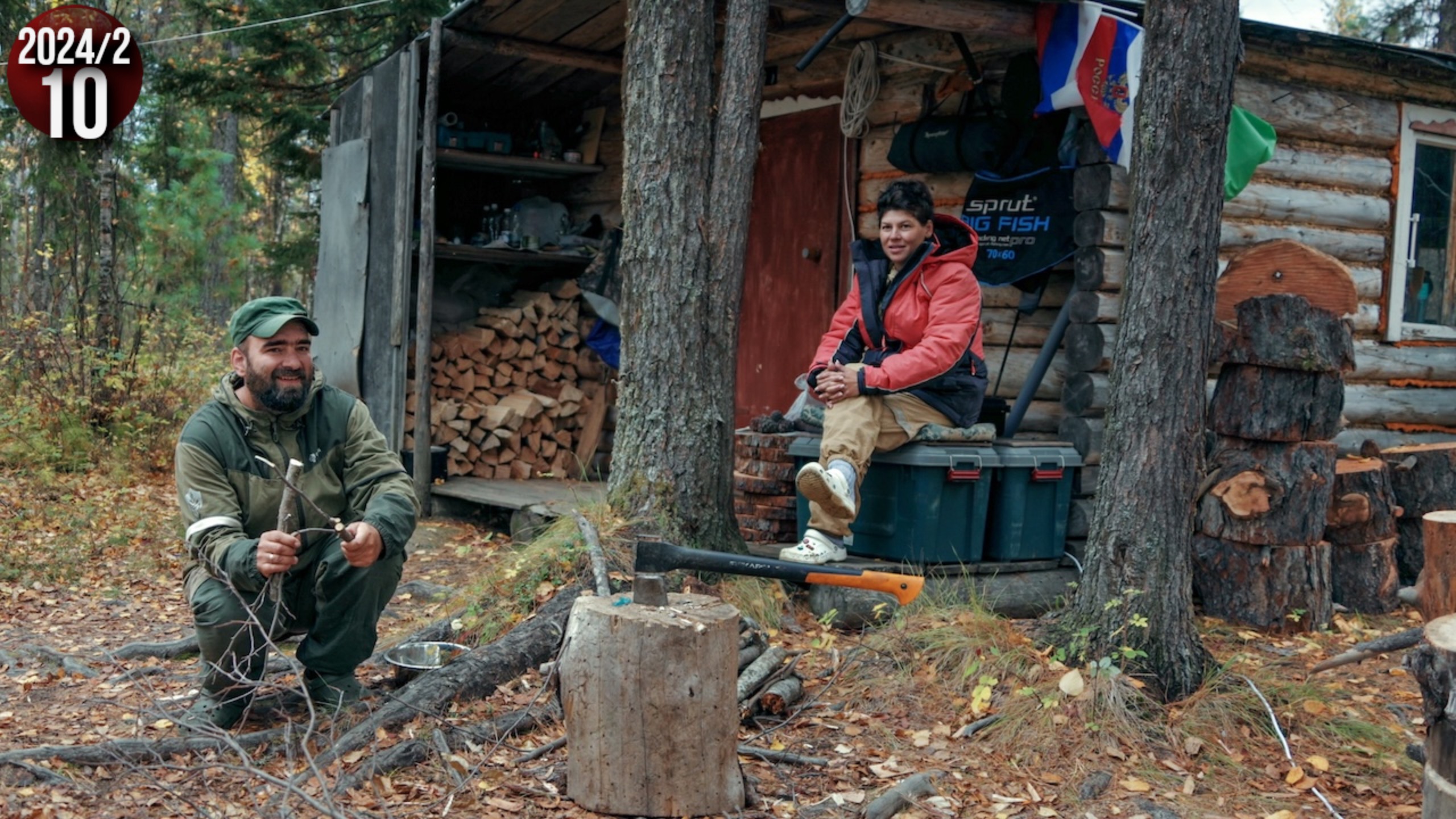 Обычные будни семьи живущей в тайге. Заготовка кедрового ореха. Копчение рыбы. Таежная еда. 10c