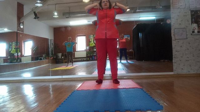 Лфк, для плечей, поясницы и ног. Ведёт занятие Андриана Юдина.