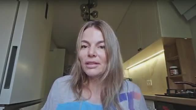 Оксана Яшкова: "Мой темный ретрит. 6 дней встречи только с собой." смотреть онлайн