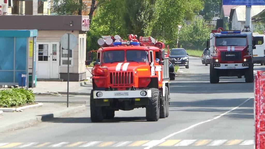 "Урал-5557-72" - АЦ-5,5-70(5557)-005МИ смотреть онлайн
