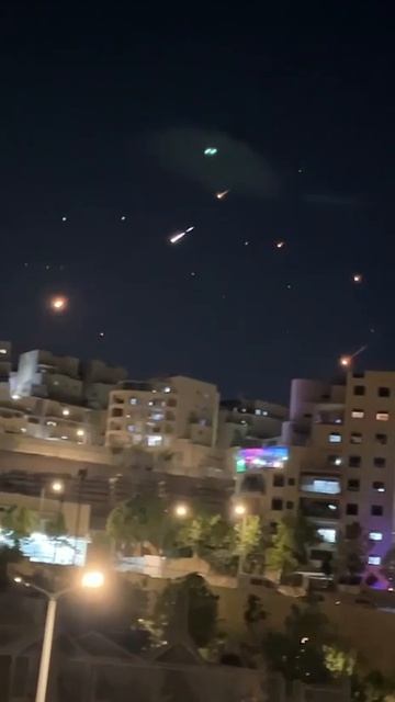 Эйлат. Израиль. Нет слов, потому что нет ПВО. смотреть онлайн