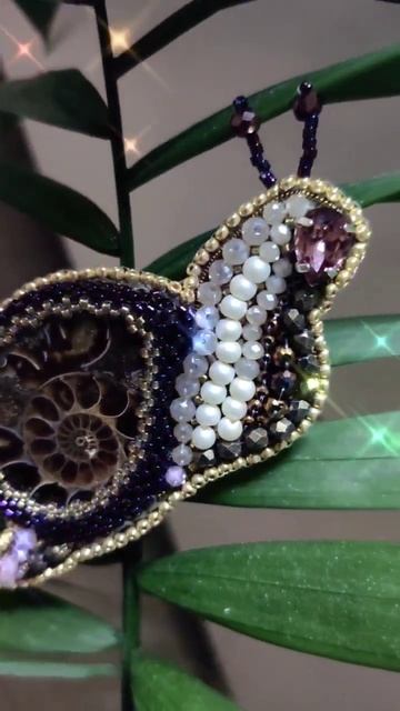 Улиточка из аммонита. Вышиваем украшения к весне смотреть онлайн