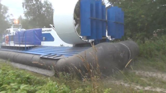 Ховеркрафт Нептун 23 по грунтовке к воде смотреть онлайн