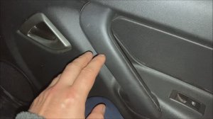 разболталась  ручка двери автомобиля! как исправить! подробный процесс!