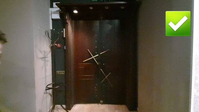 Двери. Галантный кавалер. Этикет - это главное