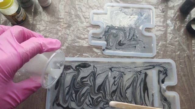 Решила нарисовать абстракцию эпоксидной смолой и была удивлена результатом. Подставка под телефон смотреть онлайн