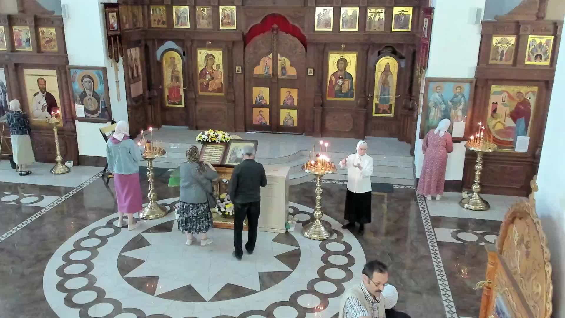 Богослужение в храме Космы и Дамиана 15.06.2025г. смотреть онлайн