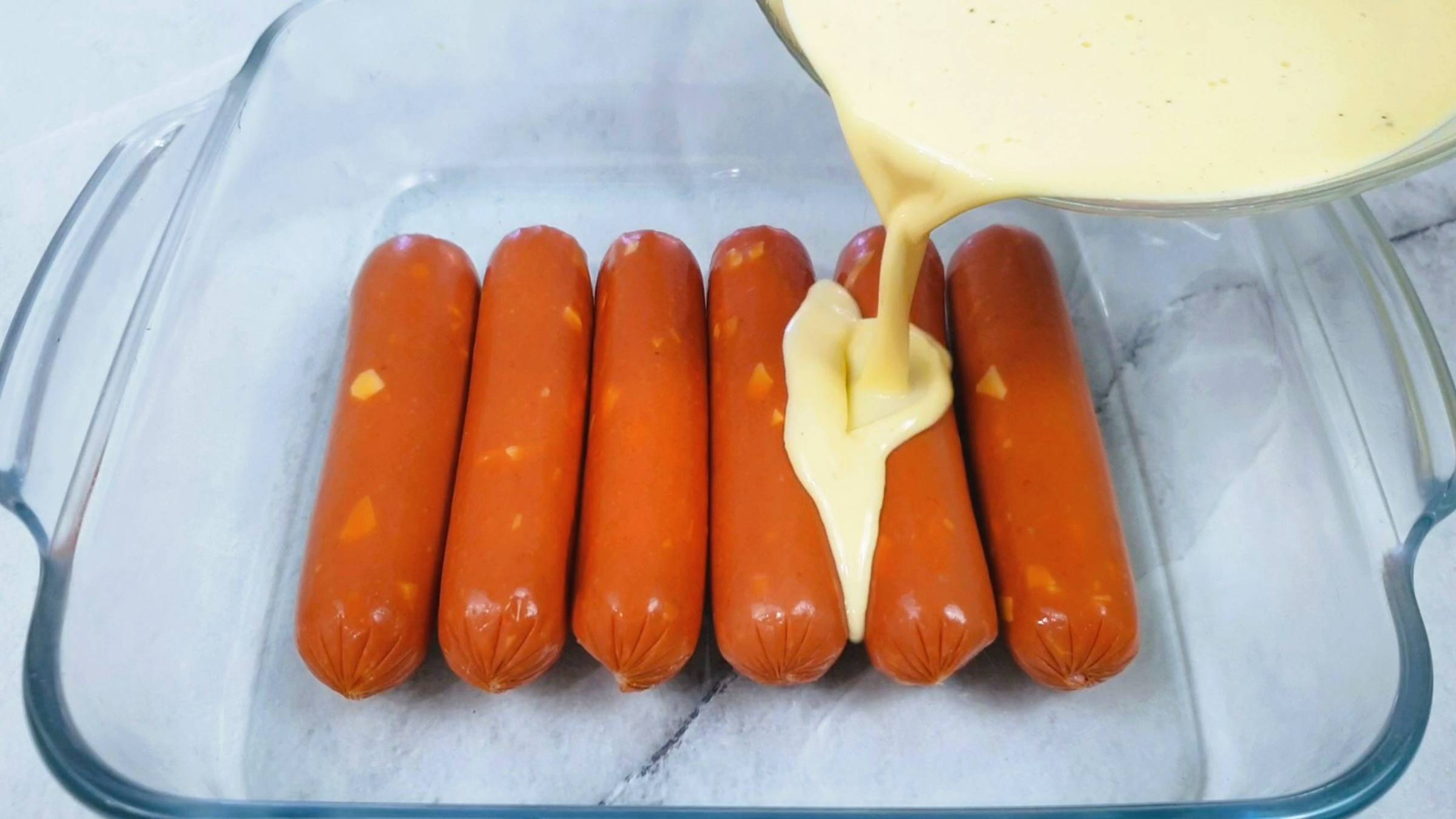 Заливаю сосиски яйцами. Не рецепт, а находка! Из простого лаваша за 10 минут.