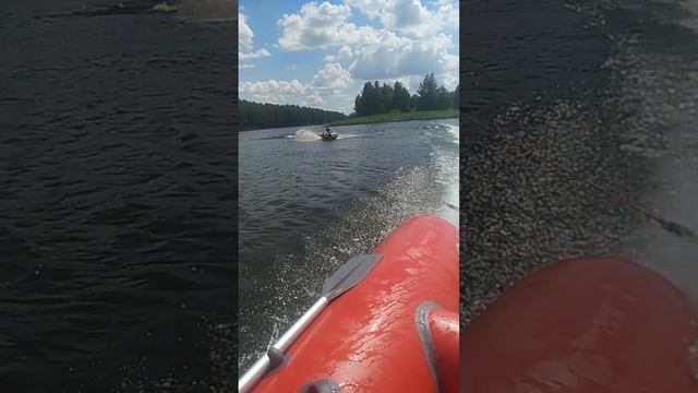 Тянем ватрушку лодкой ПВХ