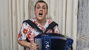 'Течёт ручей, бежит ручей' (под гармонь)