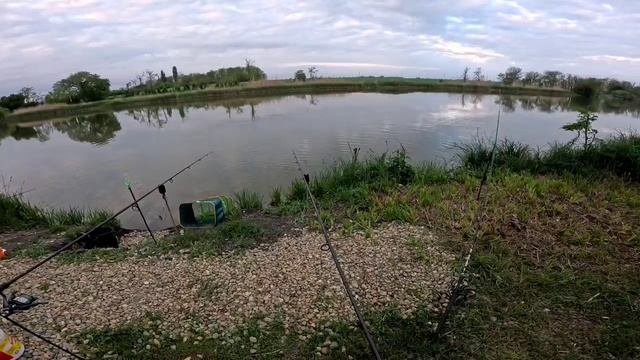 Рыбалка в Камышах ночьной клёв вторая часть . смотреть онлайн