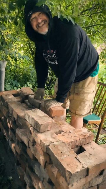 Как мы строили мангал из кирпича без раствора. Backstage
