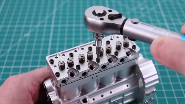 Миниатюрный двигатель внутреннего сгорания. Сборка и тест