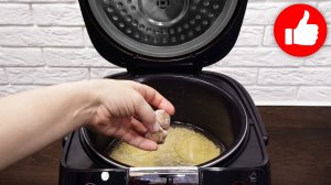 Очень вкусный обед. И главное - совсем простой. Перловка с фрикадельками в мультиварке