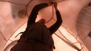 Поставили ТЕПЛЫЙ МОБИЛЬНЫЙ ДОМ на ЛЬДУ - Пурга, Быт и Зимняя рыбалка на щуку! Лесные