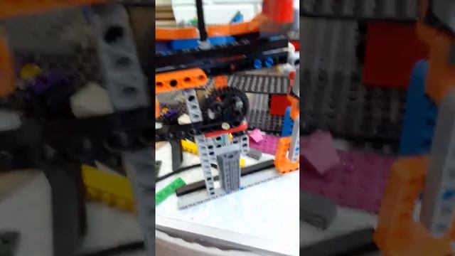 у Бон бона есть функция шоутайма #fnaf #lego #robot #bonbon