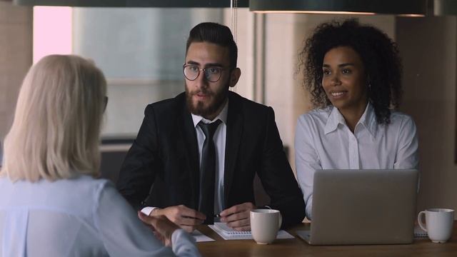 Responsive Customer Support Team смотреть онлайн
