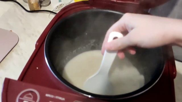 Моё утро с ребёнком | Мия кушает "взрослую" кашу смотреть онлайн