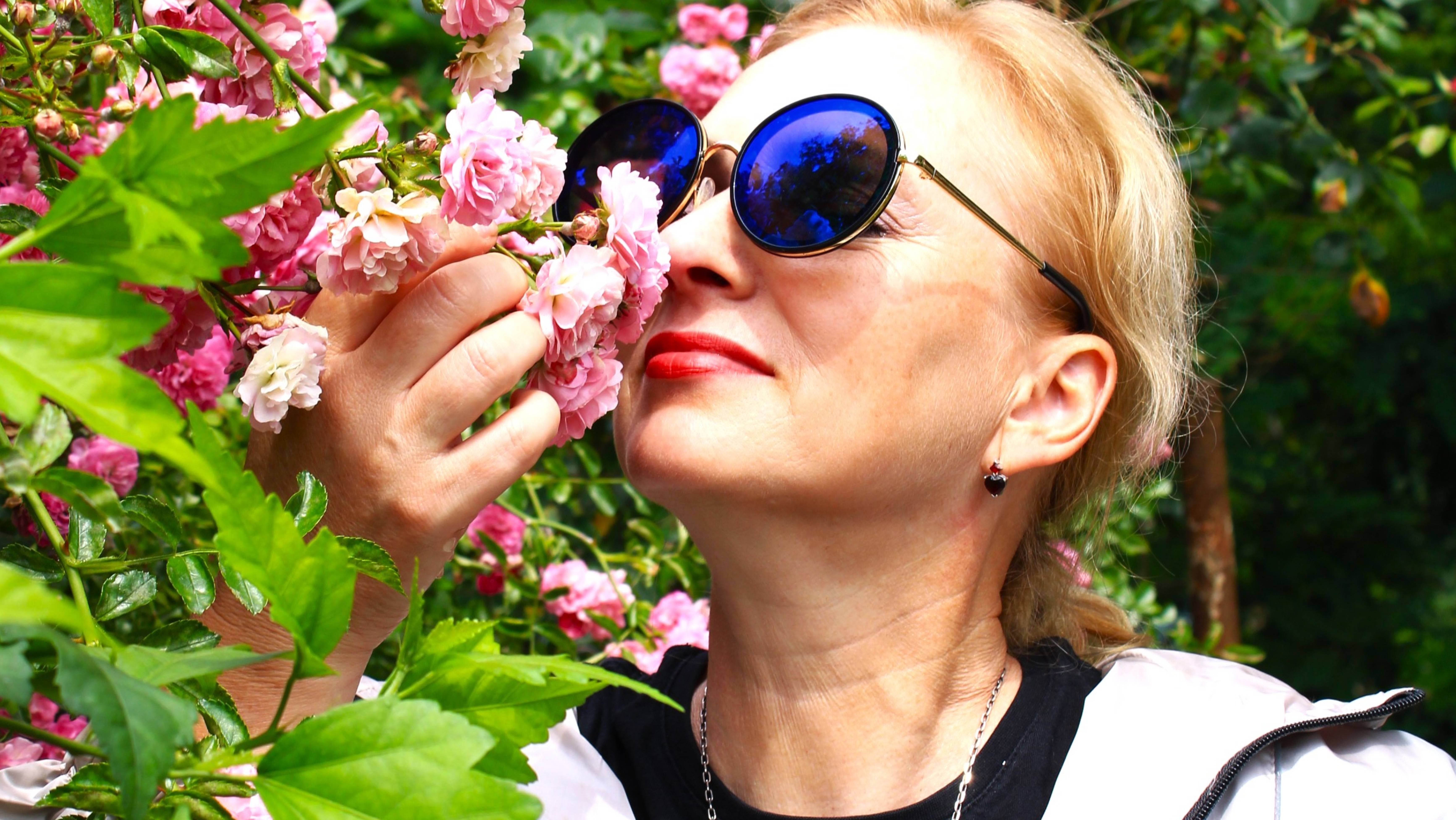 ПЛАСТУНКА /ПУТЕШЕСТВИЯ ПО СОЧИ/ Муз. Modi Modi Lamazo, Makvala - NinoChkhaidze; Gandagana -Egari... смотреть онлайн