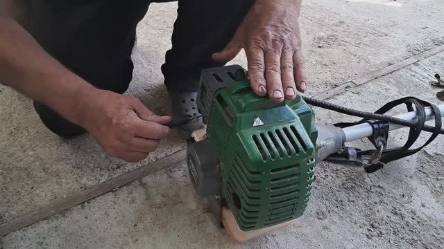 Не заводится триммер - коса, ищем причину, чистим карбюратор Jinma