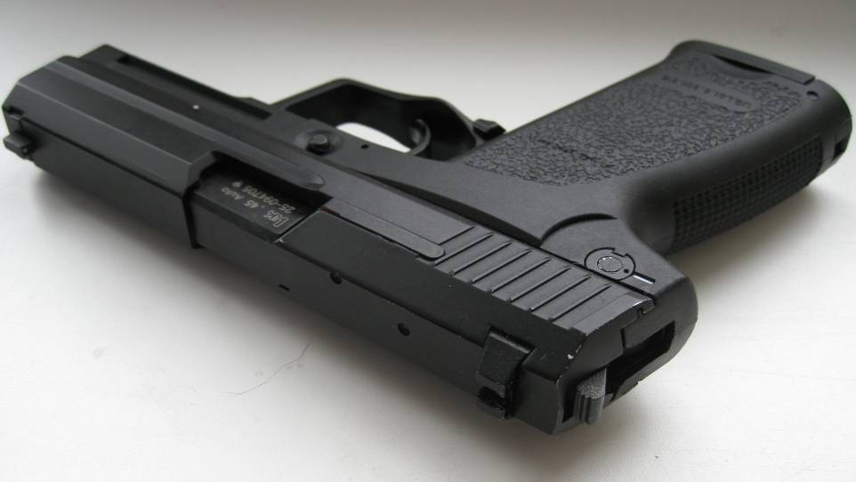 VFC HK USP. Мама не хотела, папа не старался. смотреть онлайн