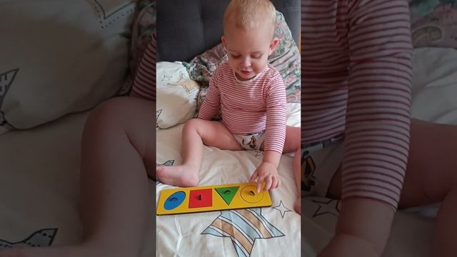 Марк собирает сортер смотреть онлайн