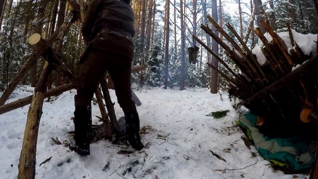 КОСТЕР "АВТОМАТ" НА ВСЮ НОЧЬ - Самый ДОЛГИЙ | АВТОПОДАЧА дров | Горит на ОДНОЙ топке смотреть онлайн