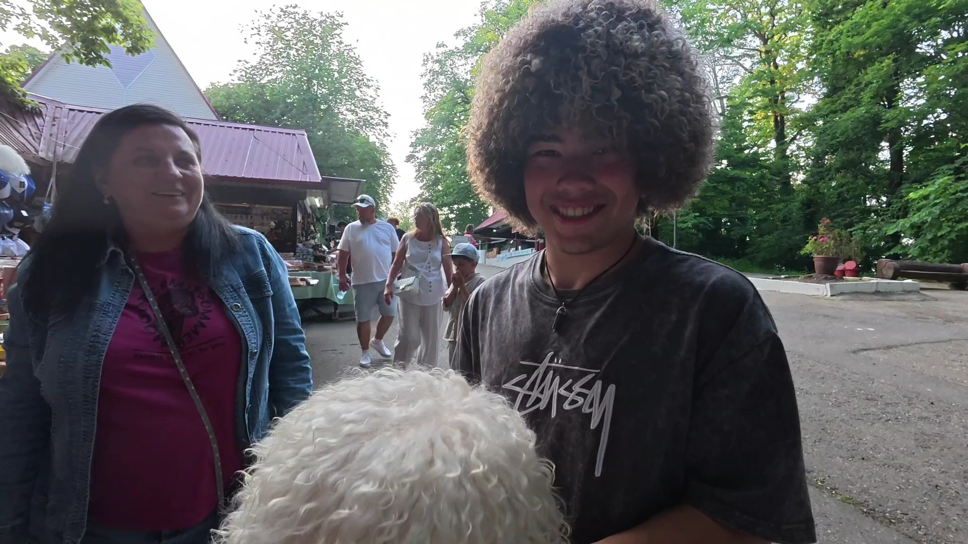 Мы пиехали в Сочи. Абдугани выбирает папаху. смотреть онлайн