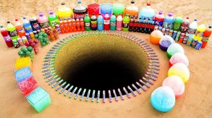 ЭКСПЕРИМЕНТ: Гигантские воздушные шары из зубной пасты с большими шариками Orbeez, Fanta и Cola