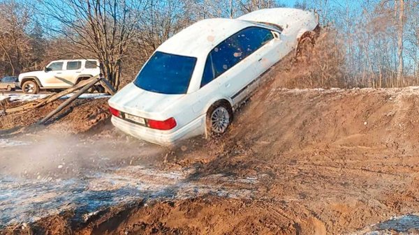ВСЕ БОЯЛИСЬ ЕХАТЬ в ЭТУ ГОРУ! ПСИХИ на Audi и Jeep ПОКАЗАЛИ ЖЁСТКИЙ оффроуд. Царь горы финал - без